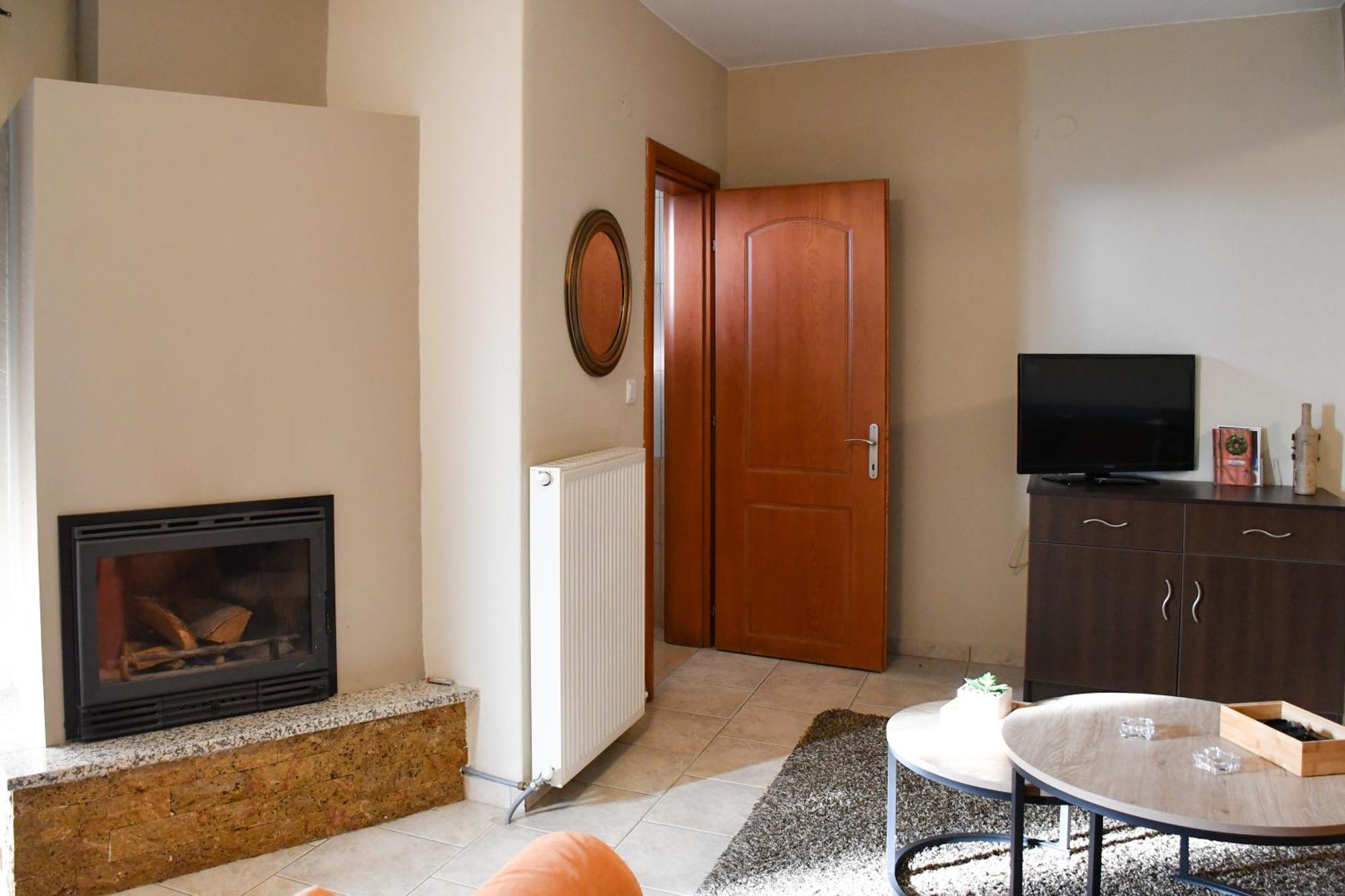 Toula Rooms Ангистрон Экстерьер фото