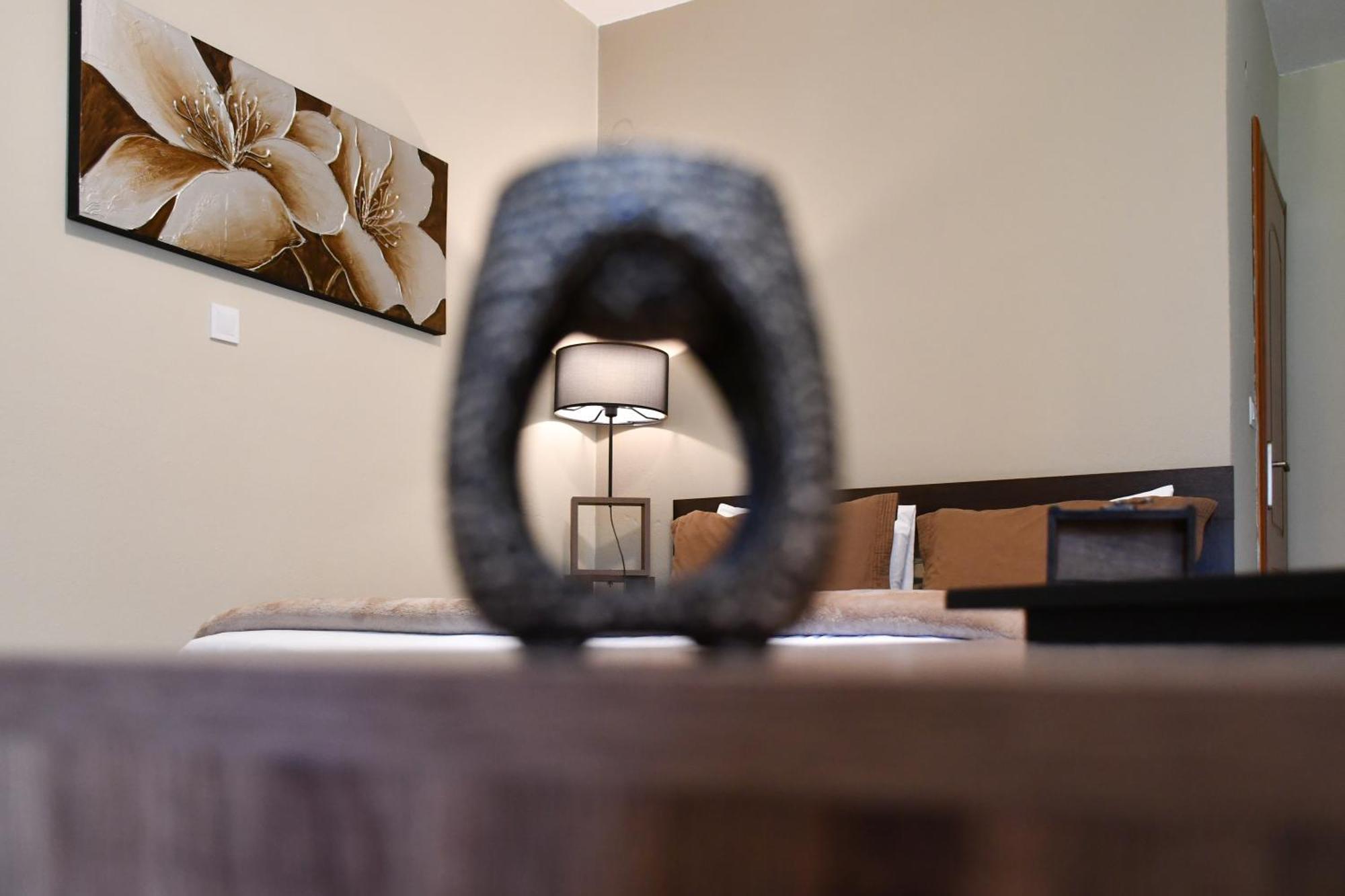Toula Rooms Ангистрон Экстерьер фото