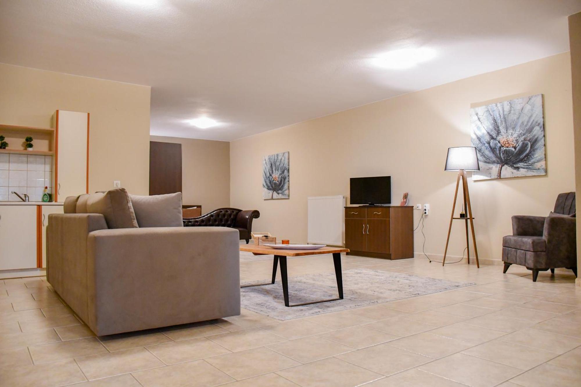 Toula Rooms Ангистрон Экстерьер фото