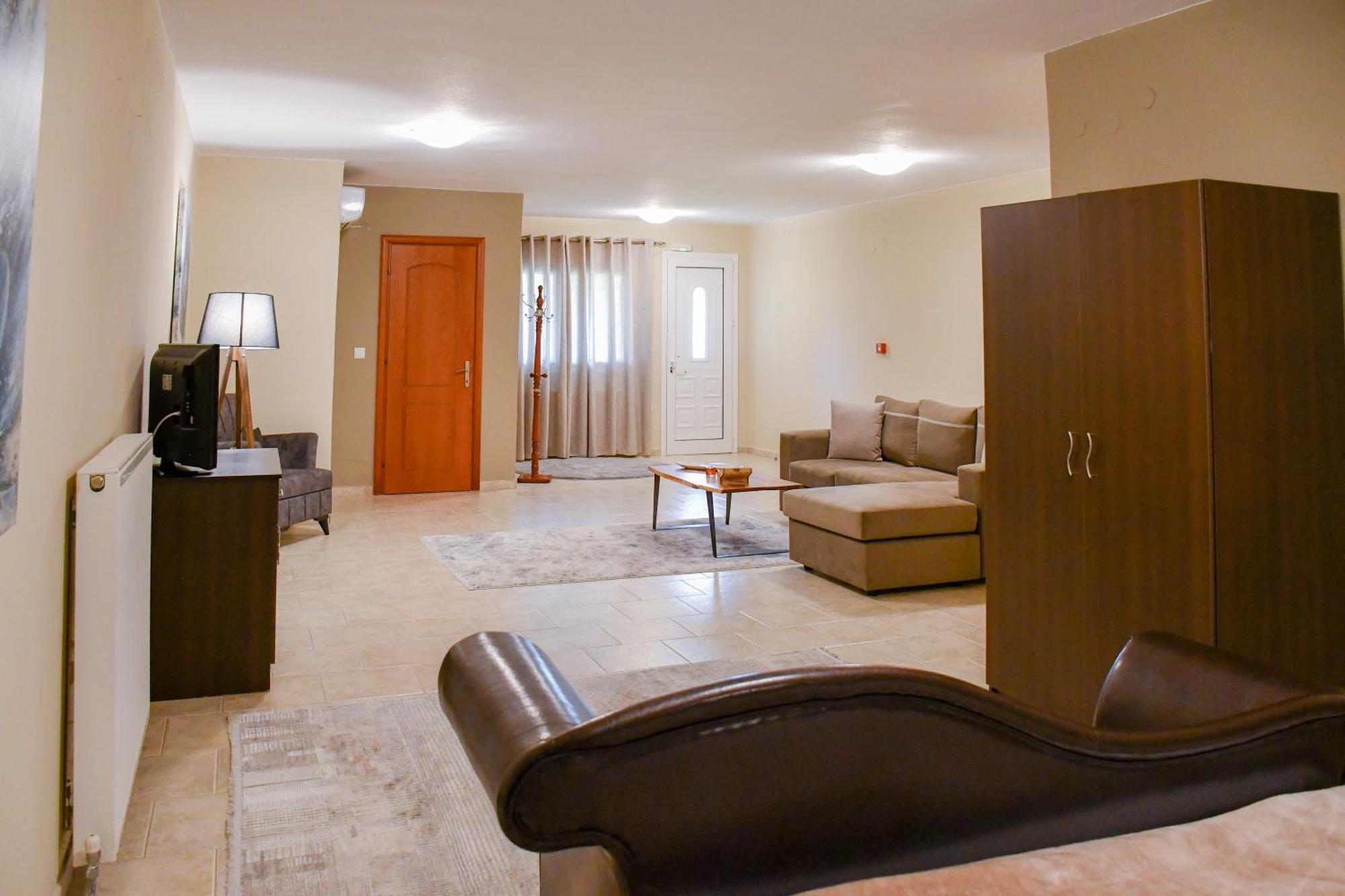 Toula Rooms Ангистрон Экстерьер фото